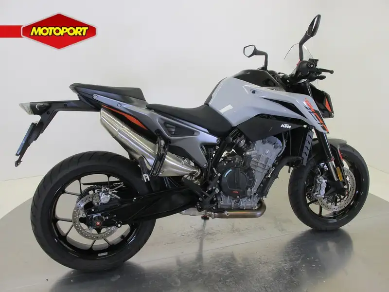 KTM 790 Duke - foto 5