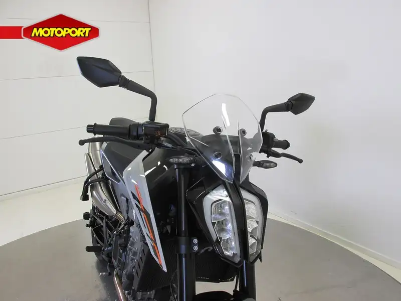 KTM 790 Duke - foto 7