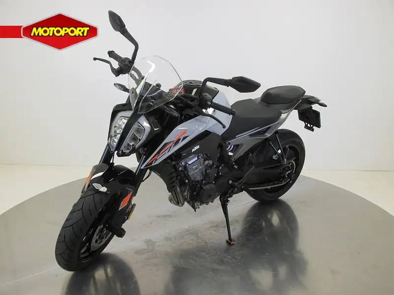 KTM 790 Duke - foto 3