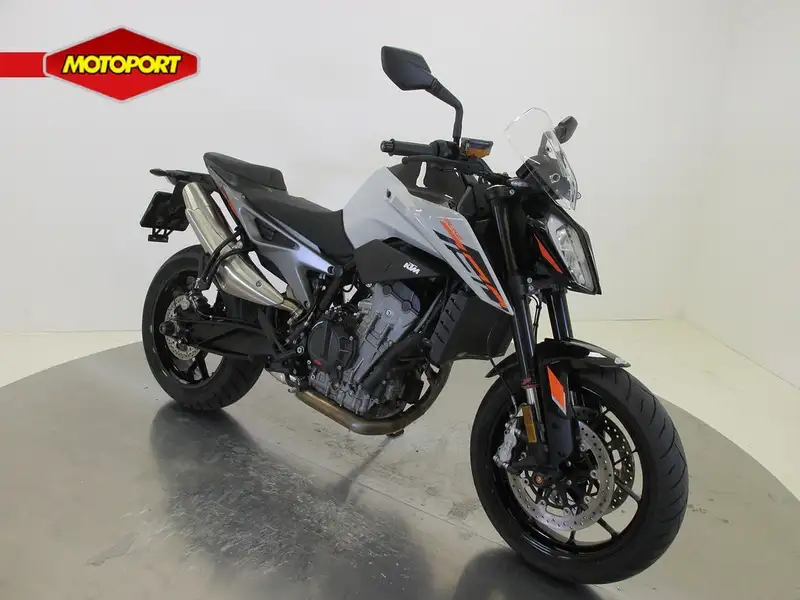 KTM 790 Duke - foto 2