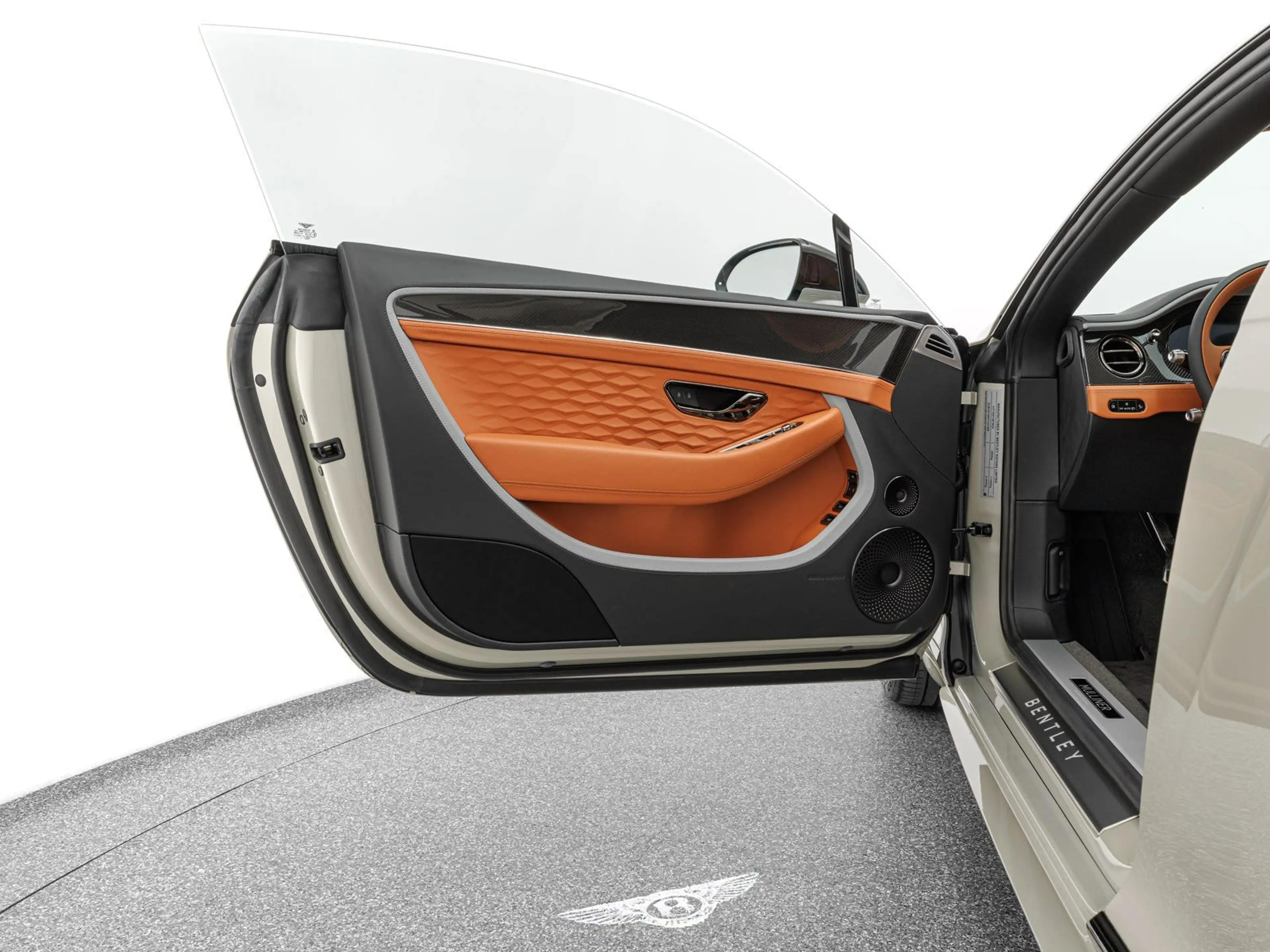 Bentley Continental GT V8 Hybrid  / Wellness Seating — photo 8