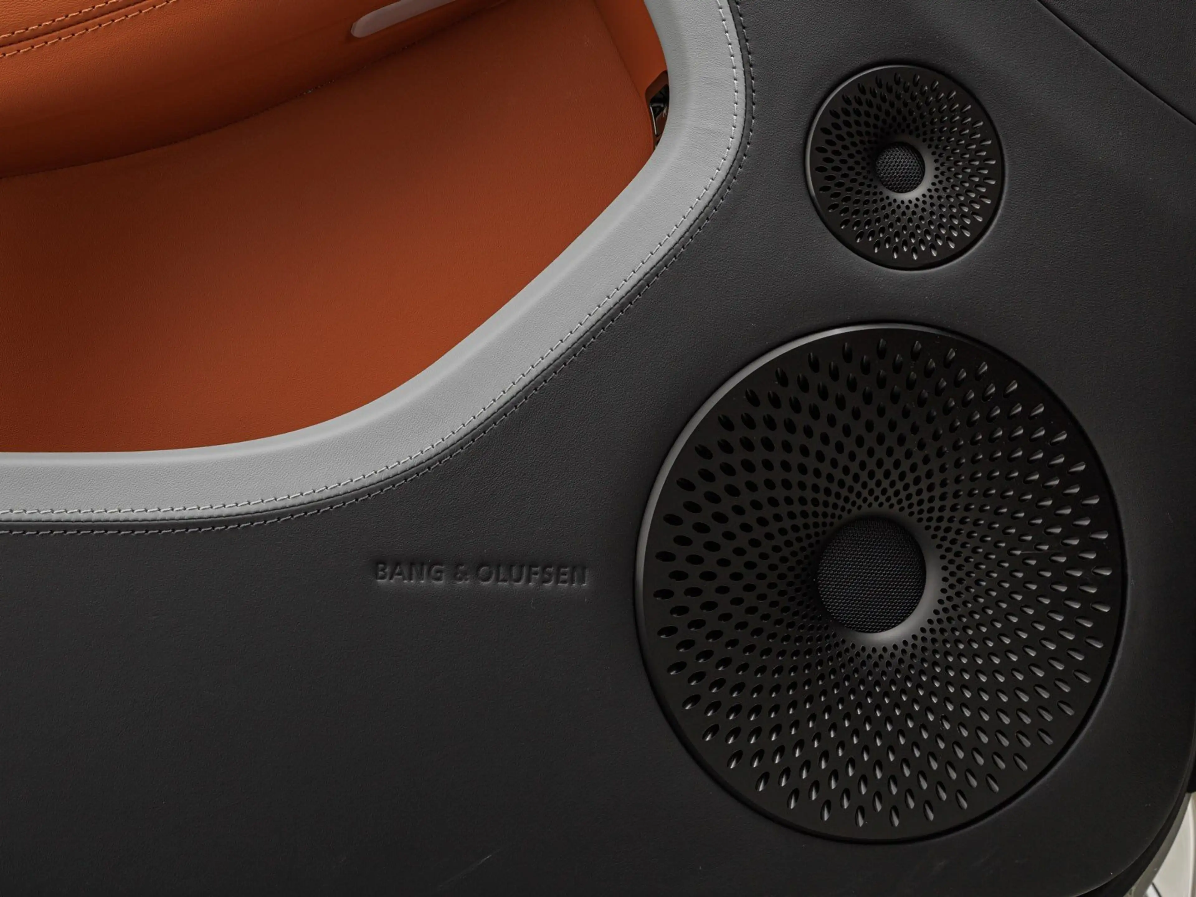 Bentley Continental GT V8 Hybrid  / Wellness Seating — photo 10