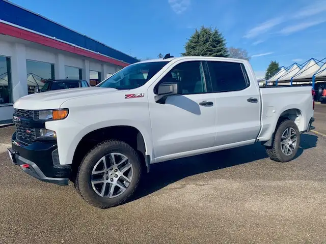 Chevrolet Silverado CUSTOM Z71 5.3 V8