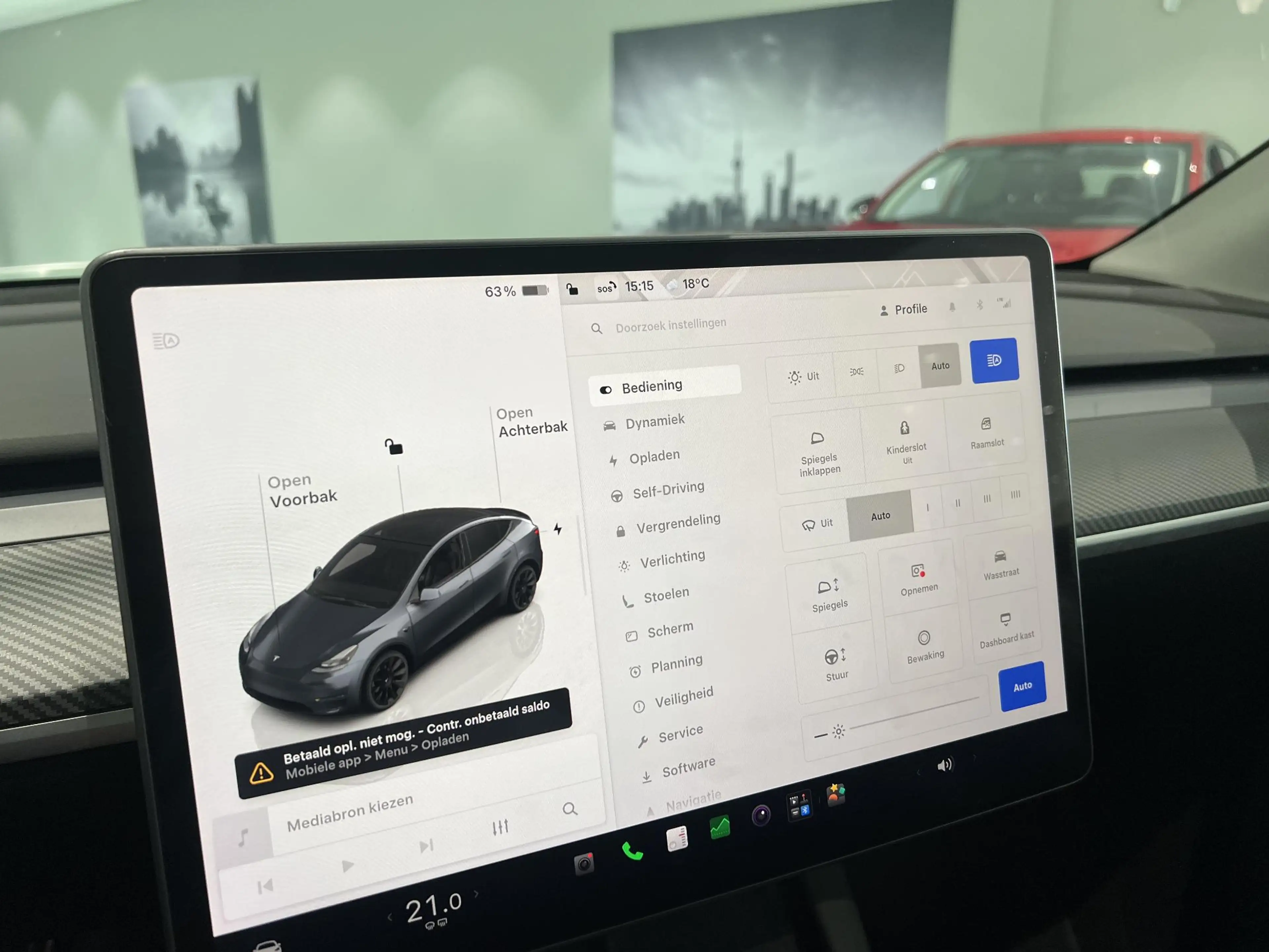 Tesla Model Y Long Range AWD 75 kWh — photo 13