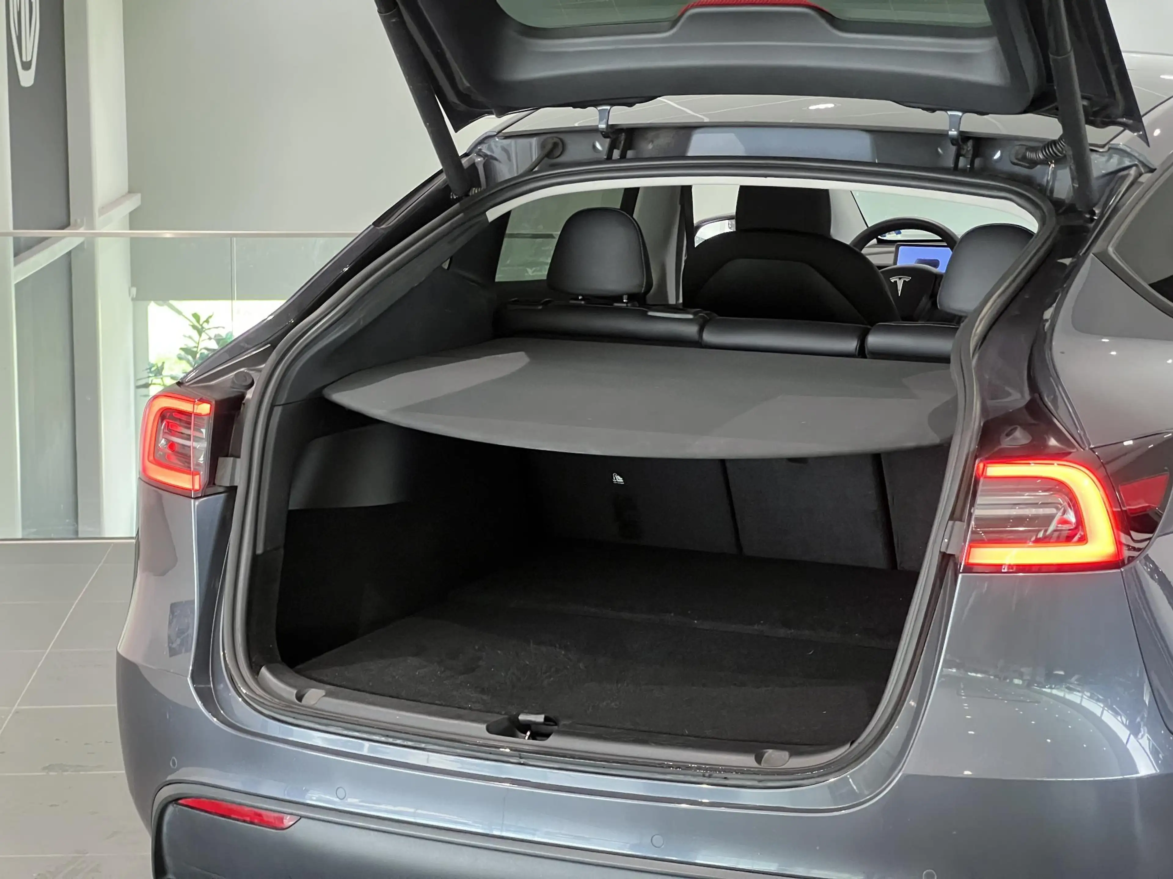 Tesla Model Y Long Range AWD 75 kWh — photo 5