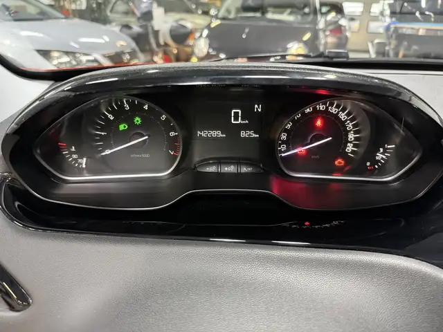 Peugeot 208 view 15