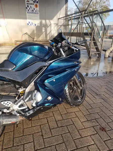 Yamaha YZF-R125 - foto 3