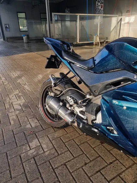 Yamaha YZF-R125 - foto 4