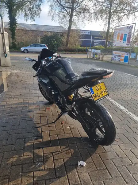 Yamaha YZF-R125 - foto 6
