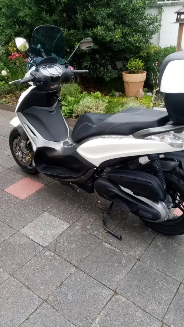 Piaggio Beverly 350 Sport Touring - 2