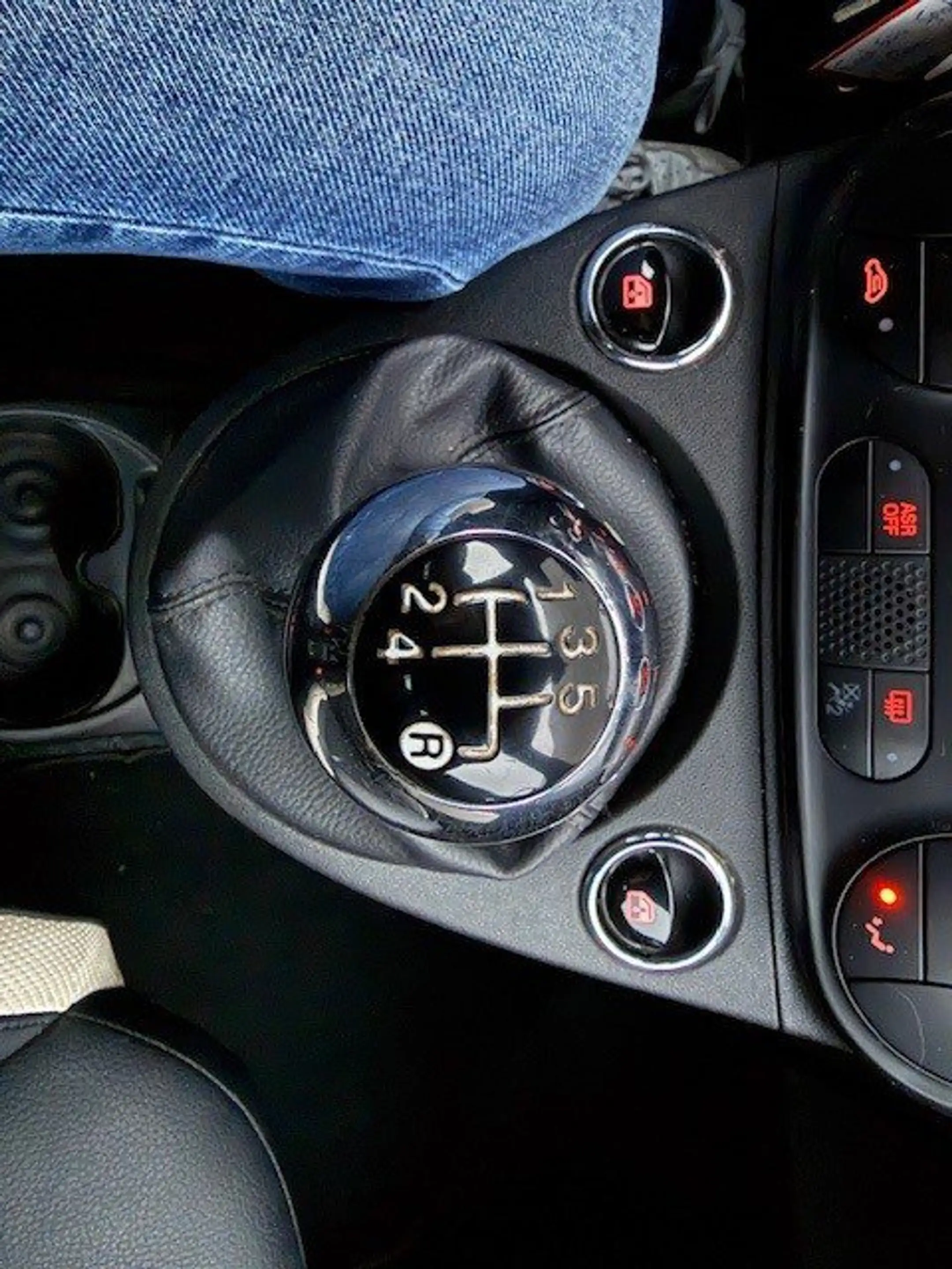 Fiat 500 *AC*CAR PLAY*HALF LEDER* 1.2 Benzine — photo 14
