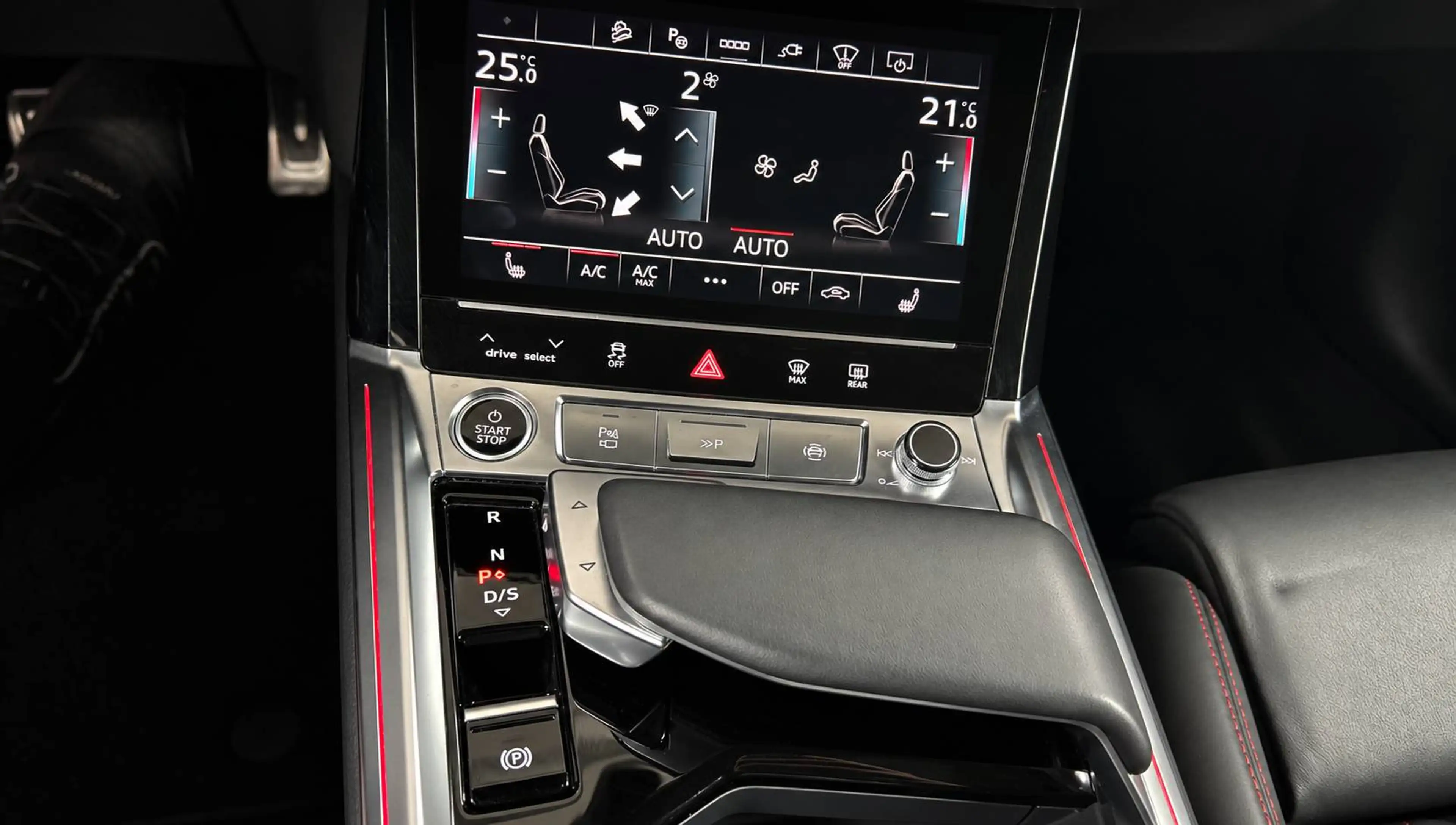 Audi Q8 e-tron Q8 e-tron Sportback 55 quattro S line — photo 13