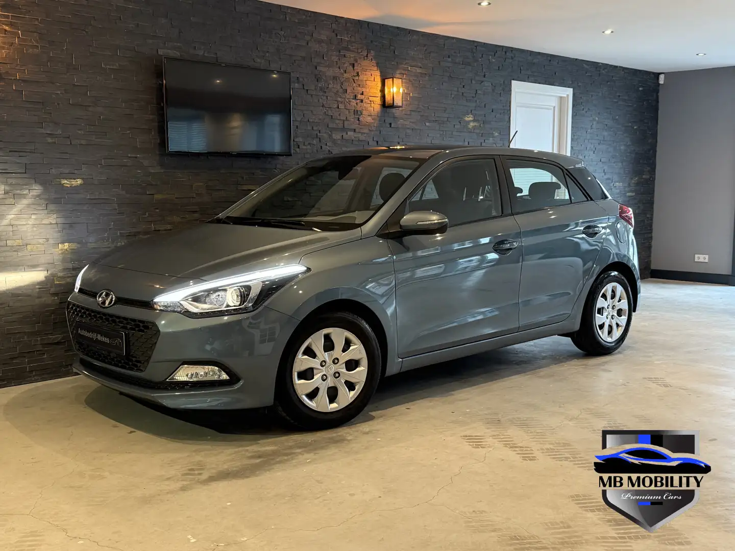 Hyundai i20 1.2 benzine Bj: 2016 / 15.750 KM Grau - 1