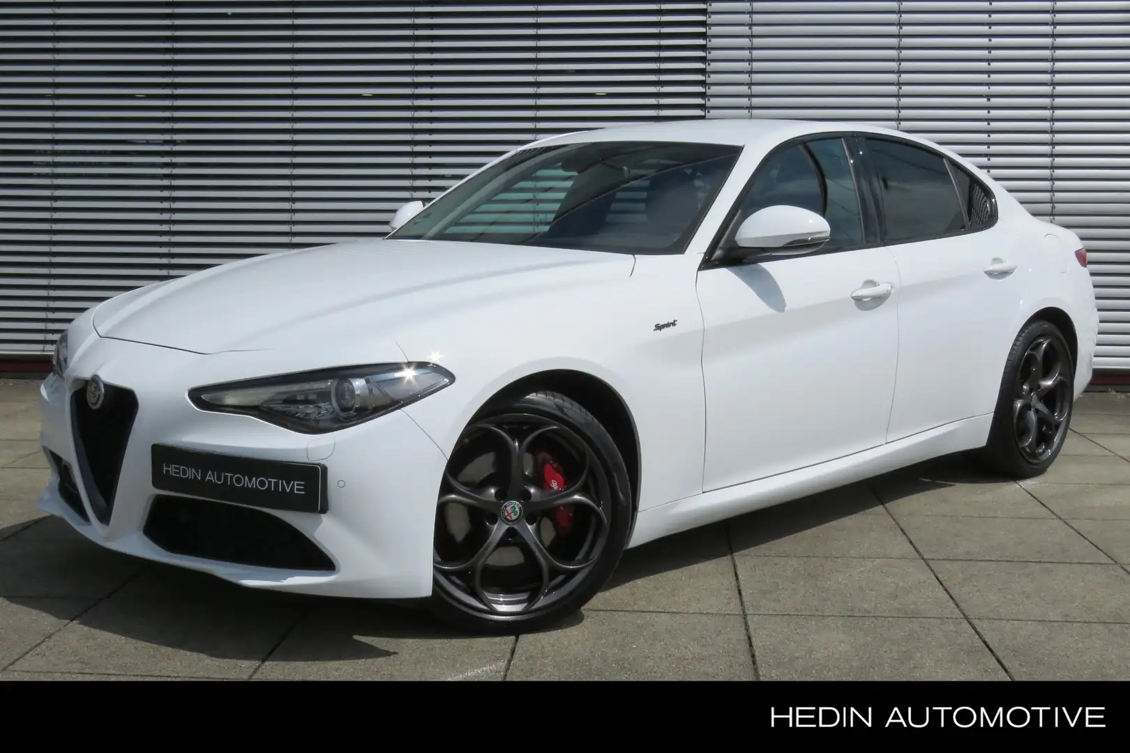Alfa Romeo Giulia 2.0T Sprint | Automaat | 19'' Velgen | Veloce Inte Blanco - 1