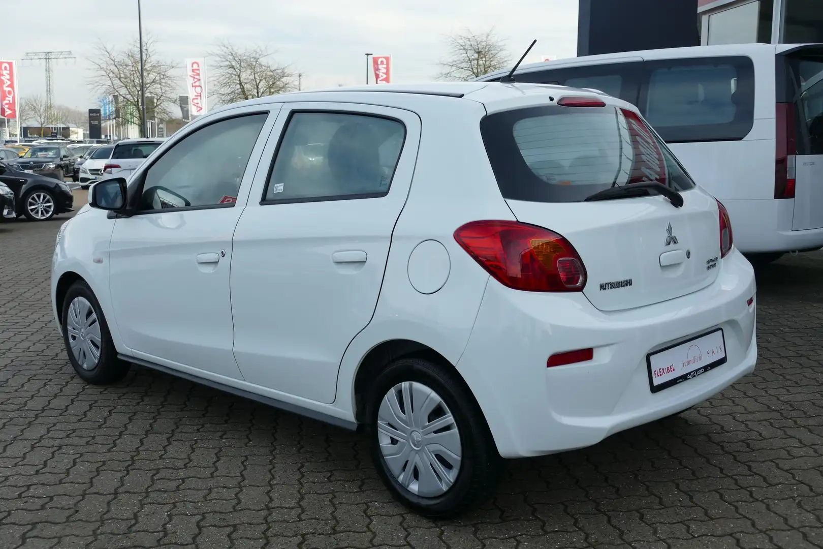 Mitsubishi Space Star 1.0 Basis Freisprechanlage Bluetooth Weiß - 2