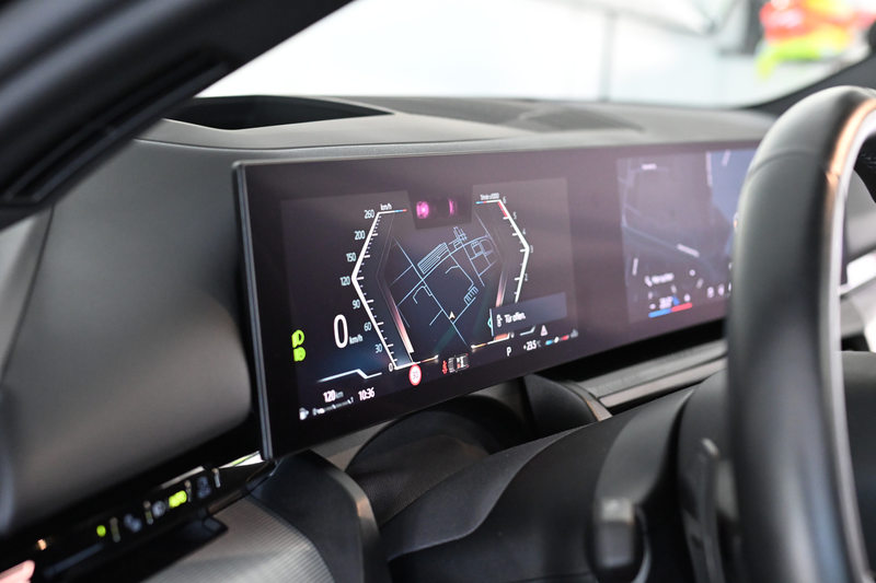 BMW 520 d Touring xDrive M Sport M-Bremse AHK Pano — photo 14