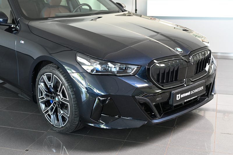 BMW 520 d Touring xDrive M Sport M-Bremse AHK Pano — photo 7