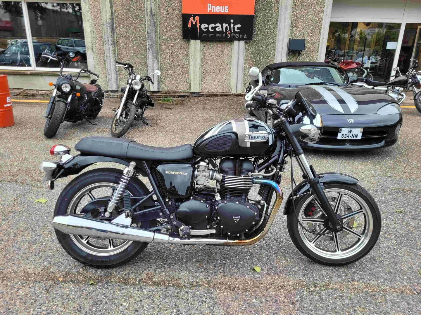 Triumph Bonneville SE T100 865 / 2010 / 16445 Kms Zwart - 2