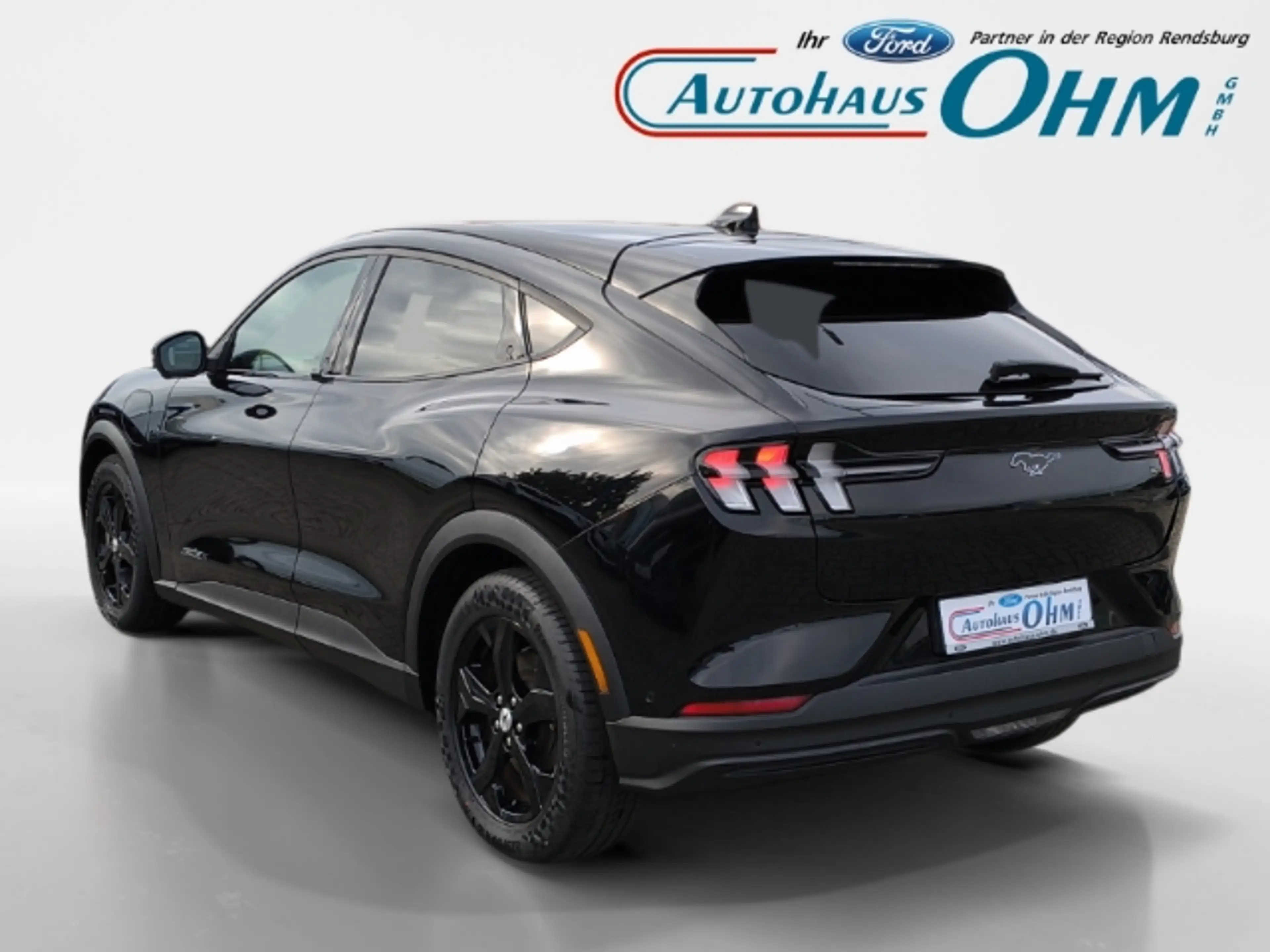 Ford Mustang Mach-E PANO-RFK 360°-LEDER-TOUCH-KEYLES- — photo 4