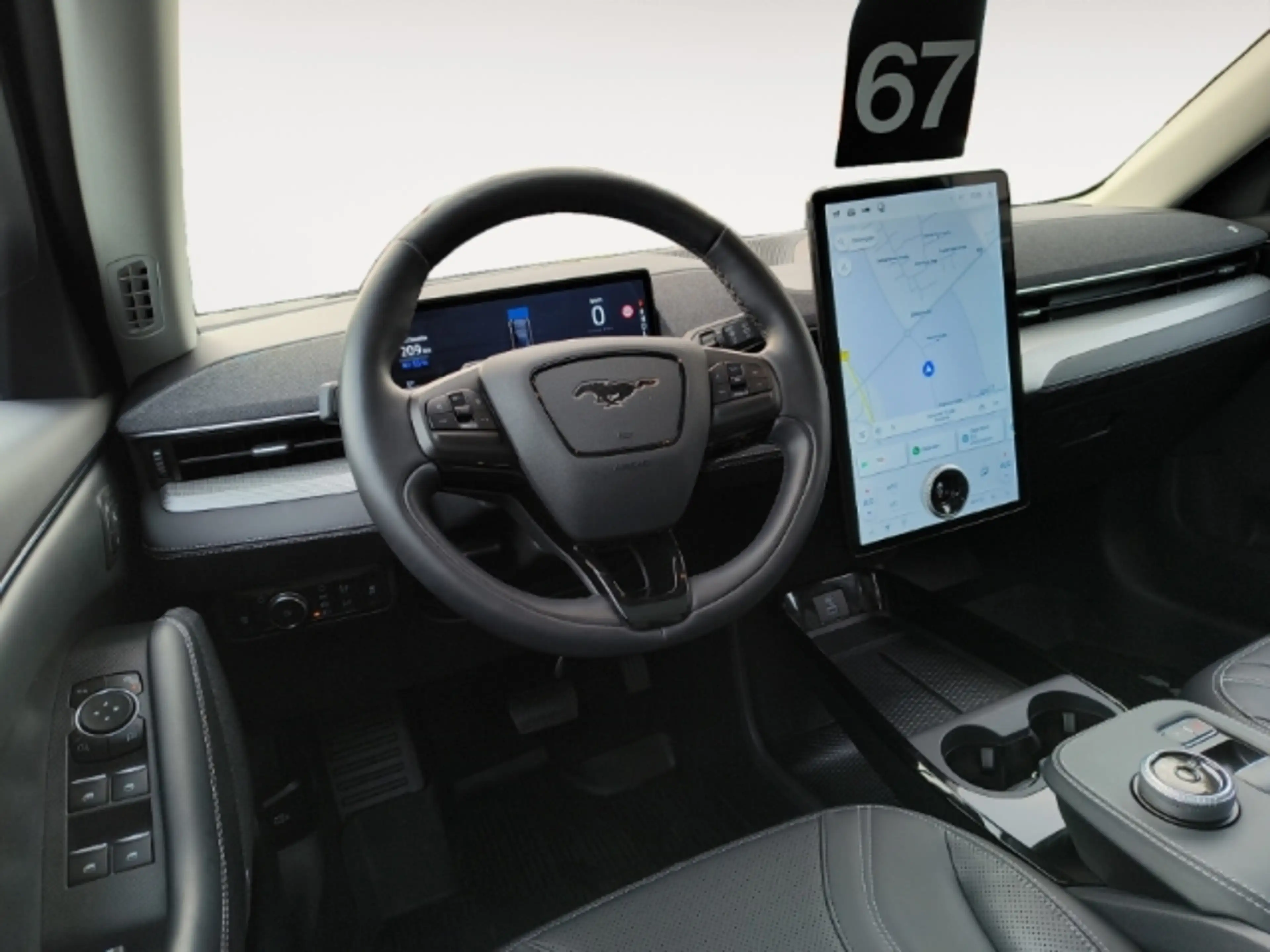Ford Mustang Mach-E PANO-RFK 360°-LEDER-TOUCH-KEYLES- — photo 12