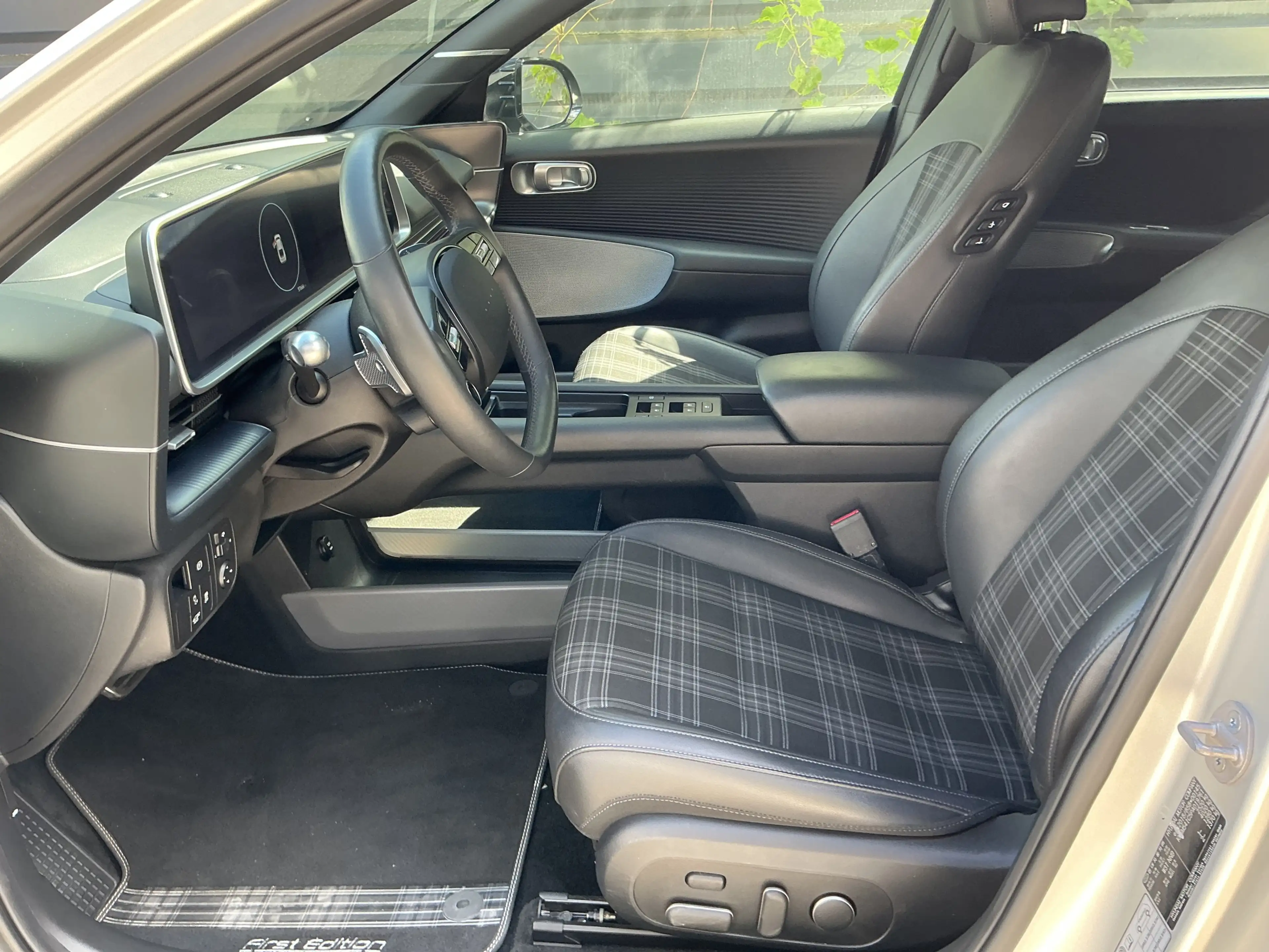 Hyundai IONIQ 6 First Edition Leder Pano BOSE ACC 4WD — photo 8