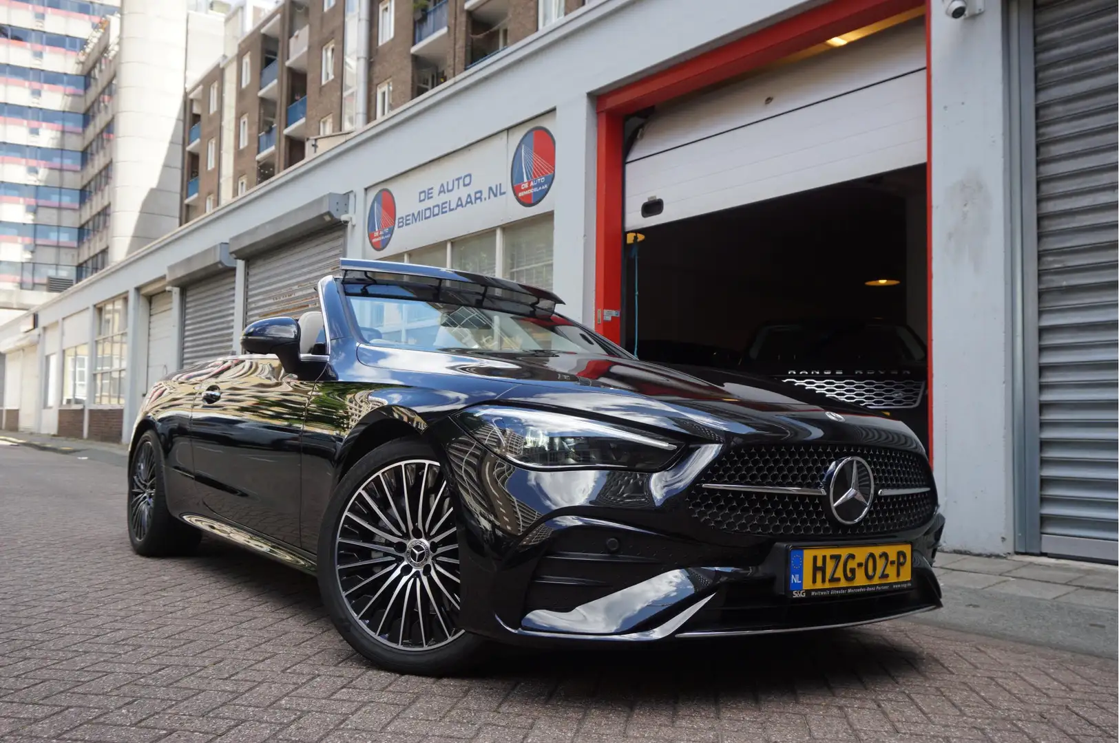 Mercedes-Benz CLE 200 Cabriolet AMG Line | Burmester | Sfeerverlichting Zwart - 1