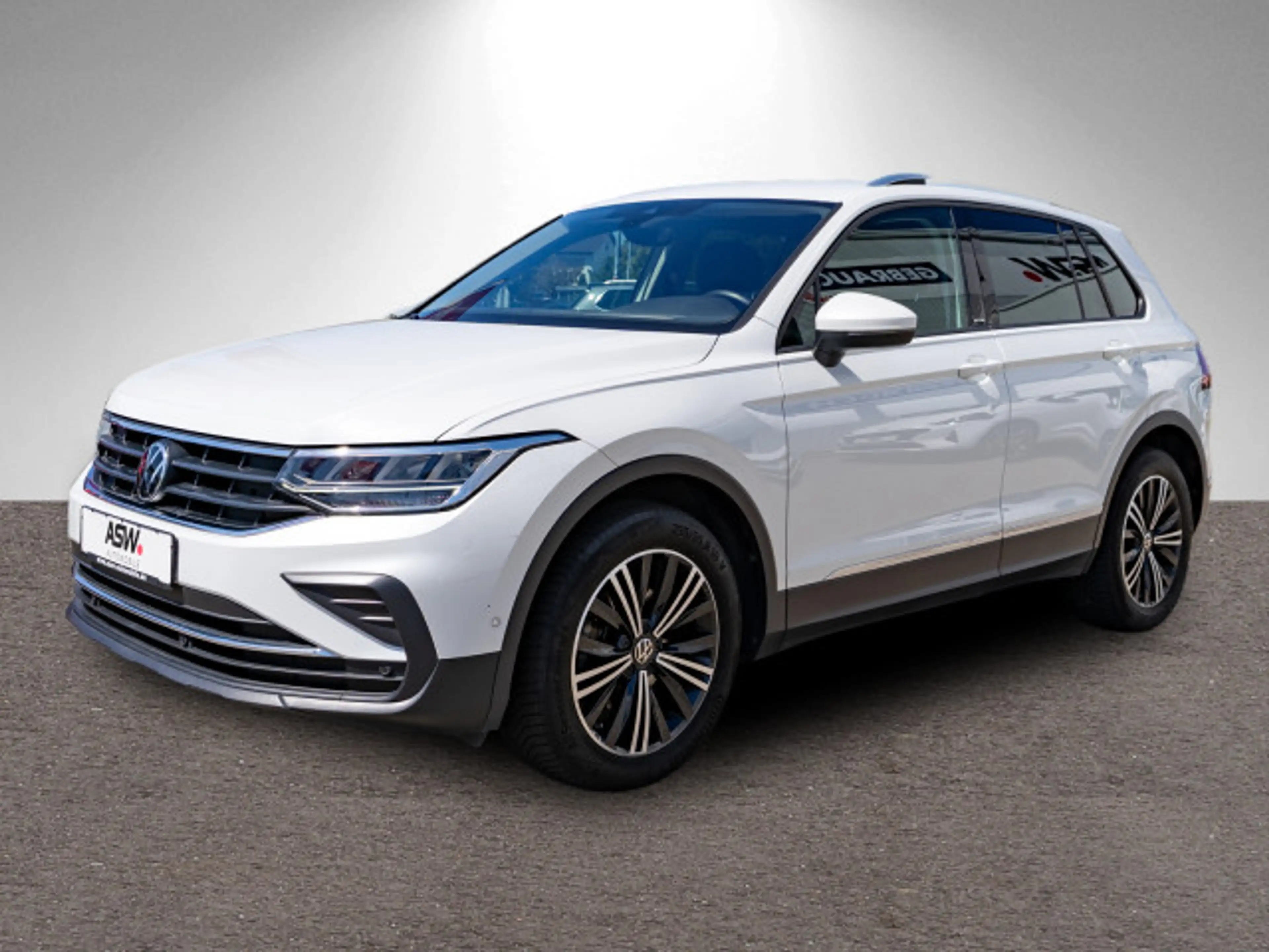 Volkswagen Tiguan Active 1.5 TSI DSG LED Navi RFK SHZ ACC — photo 2