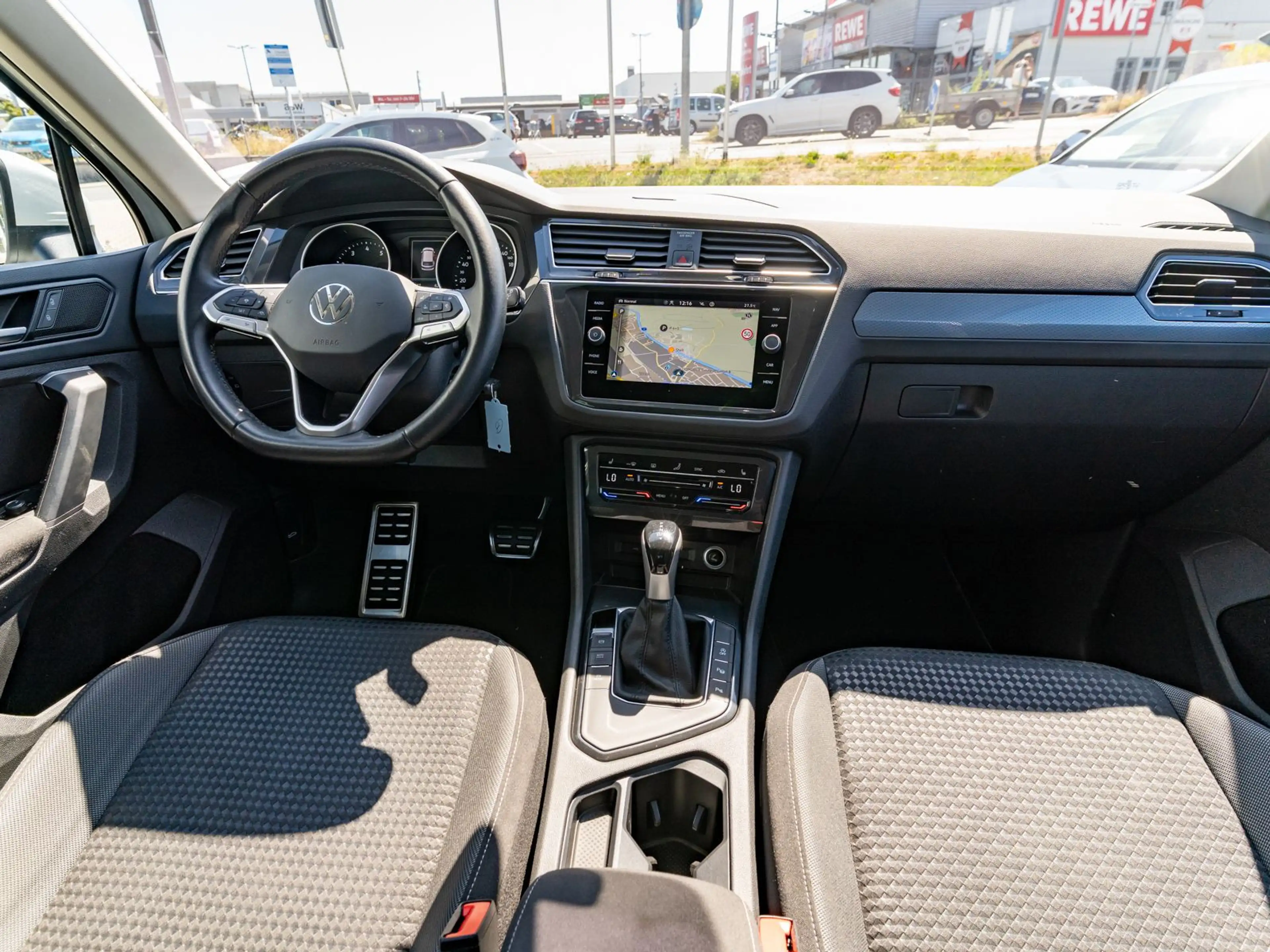 Volkswagen Tiguan Active 1.5 TSI DSG LED Navi RFK SHZ ACC — photo 7