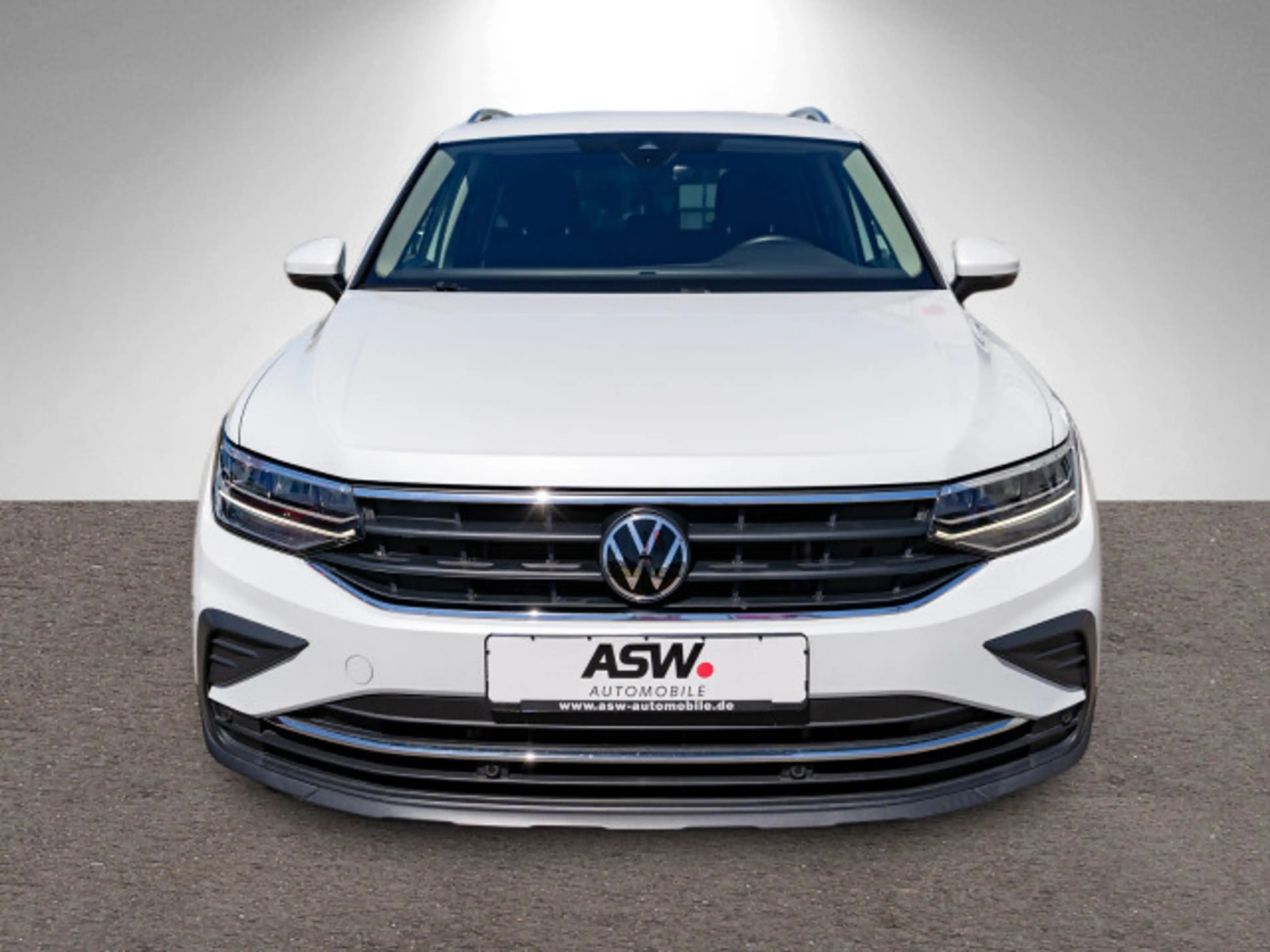 Volkswagen Tiguan Active 1.5 TSI DSG LED Navi RFK SHZ ACC — photo 5