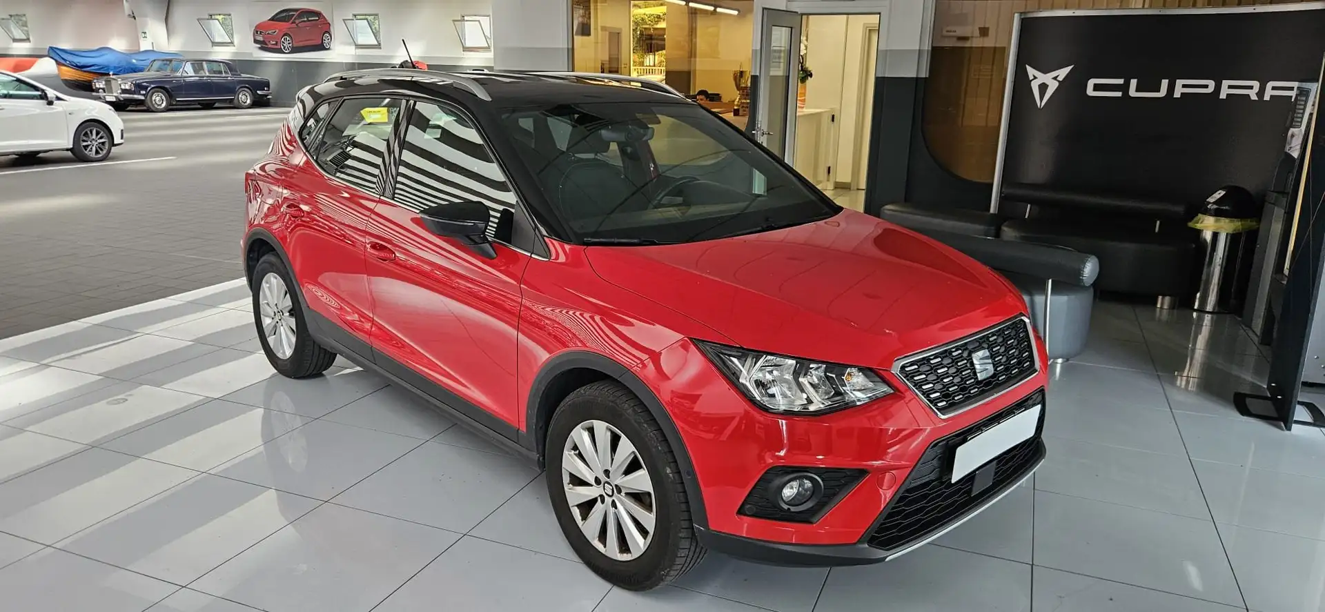 SEAT Arona Arona 2017 1.0 tgi Xcellence 90cv Rojo - 1