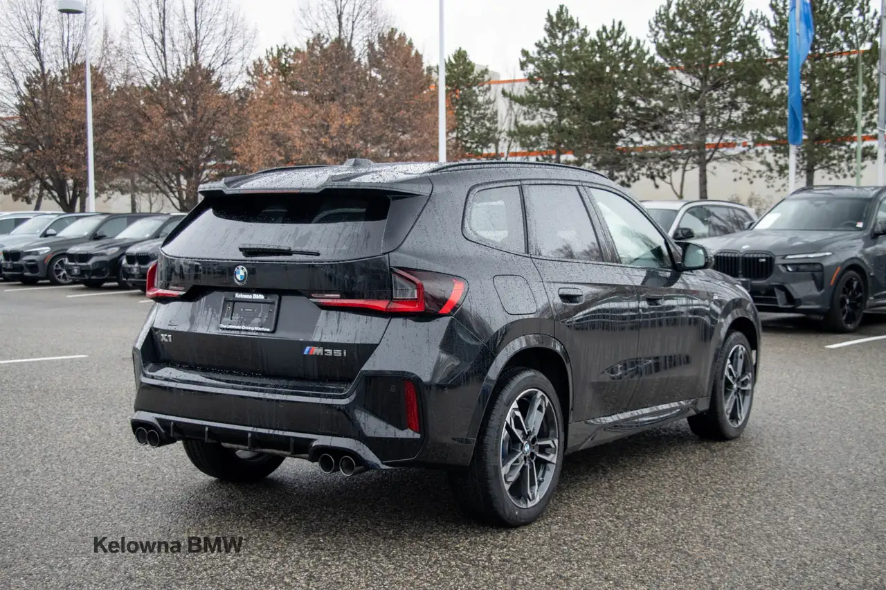 BMW X1 снимка BMW X1