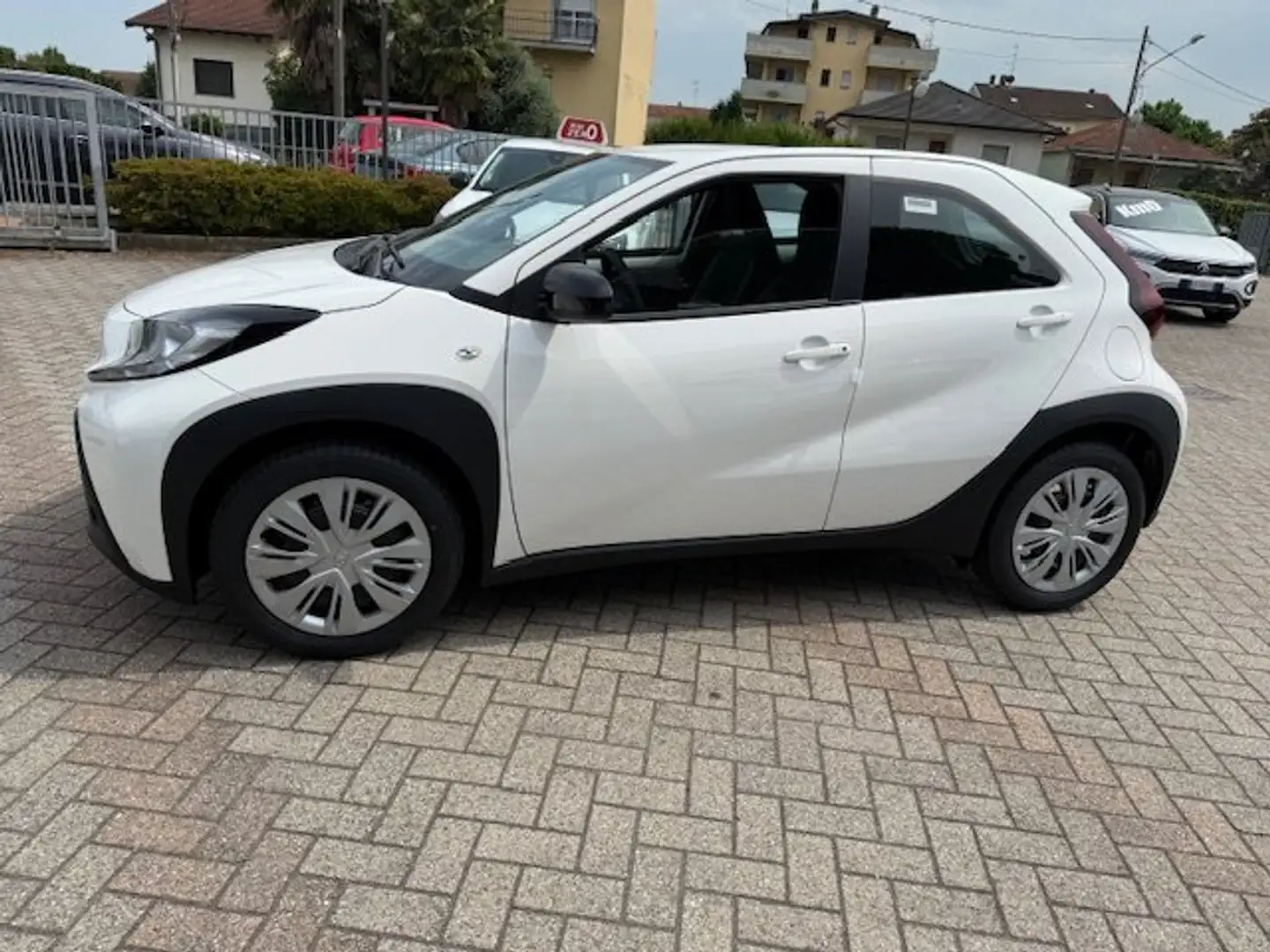 Toyota Aygo ACTIVE S CVT Bianco - 1