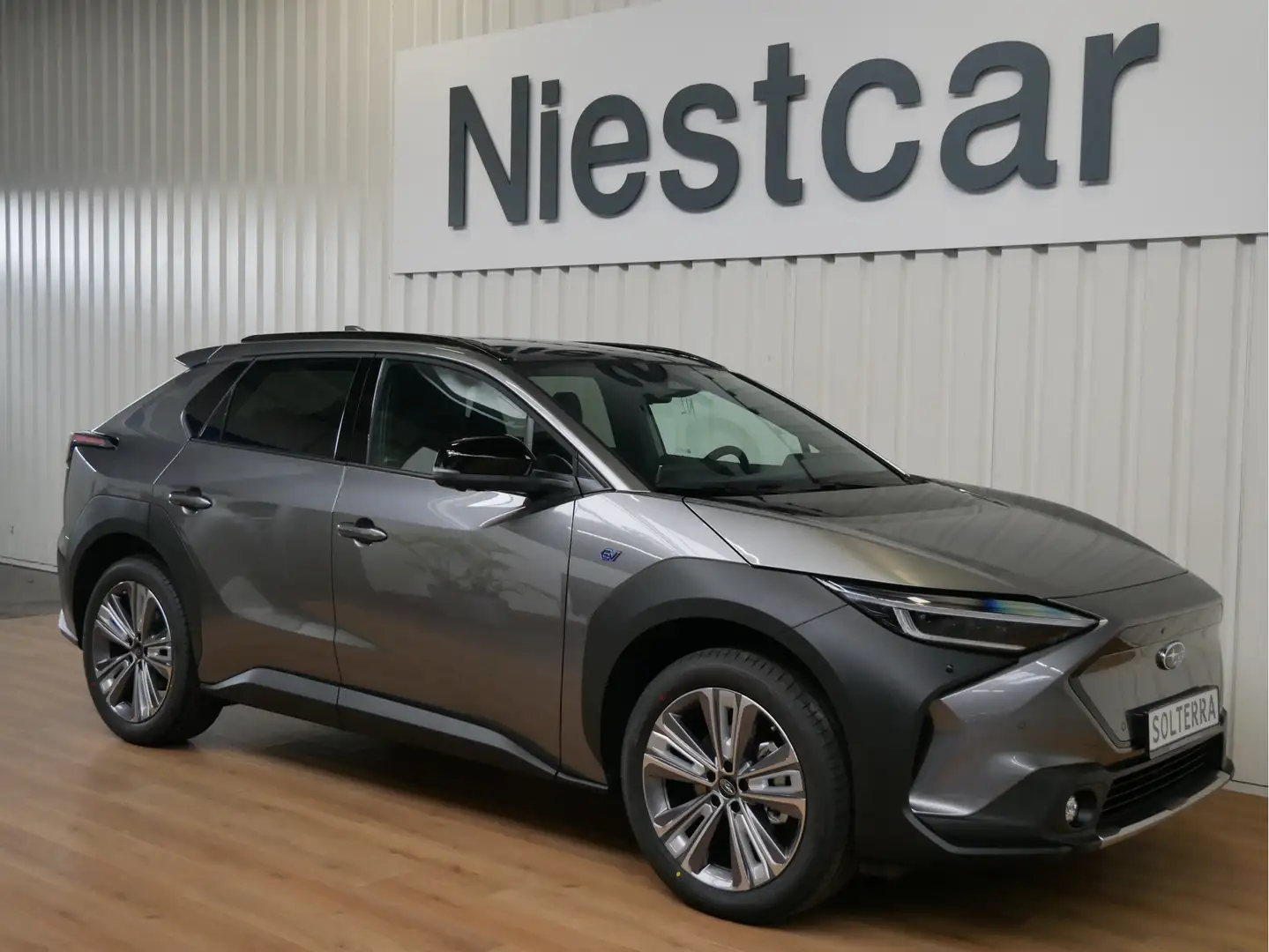 Subaru Solterra Sky Package 71 kWh Approved Used / Eye-Sight / Nav Gris - 1