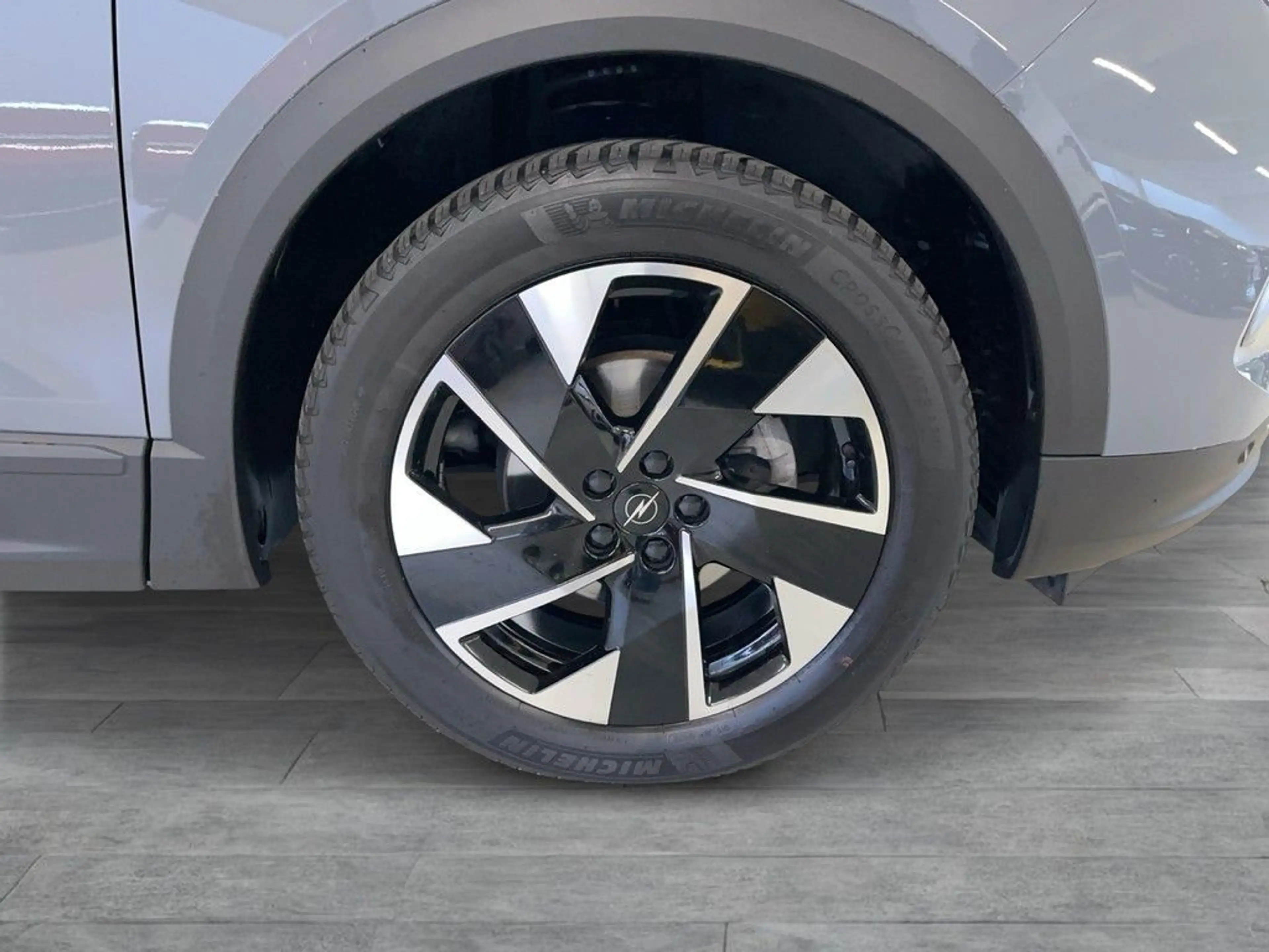 Opel Grandland (X) 1.2 Mild- Hybrid Edition Navi LED — photo 8