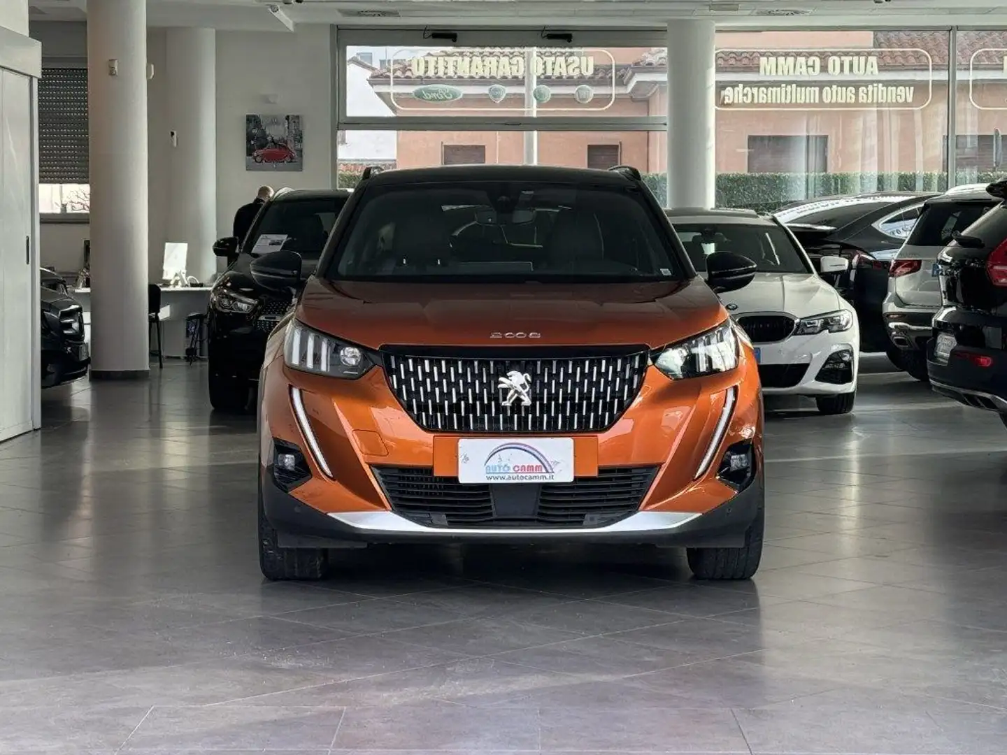 Peugeot 2008 PureTech 130 S&S EAT8 GT Line Orange - 2