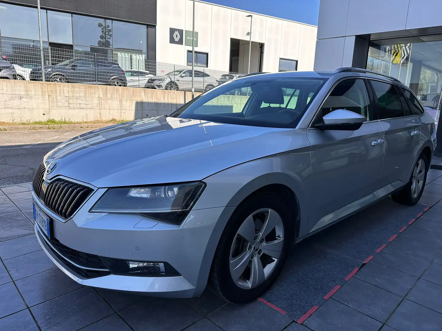 Skoda Superb Superb III 2016 Wagon 1.6 tdi Executive dsg my17 Grau - 1