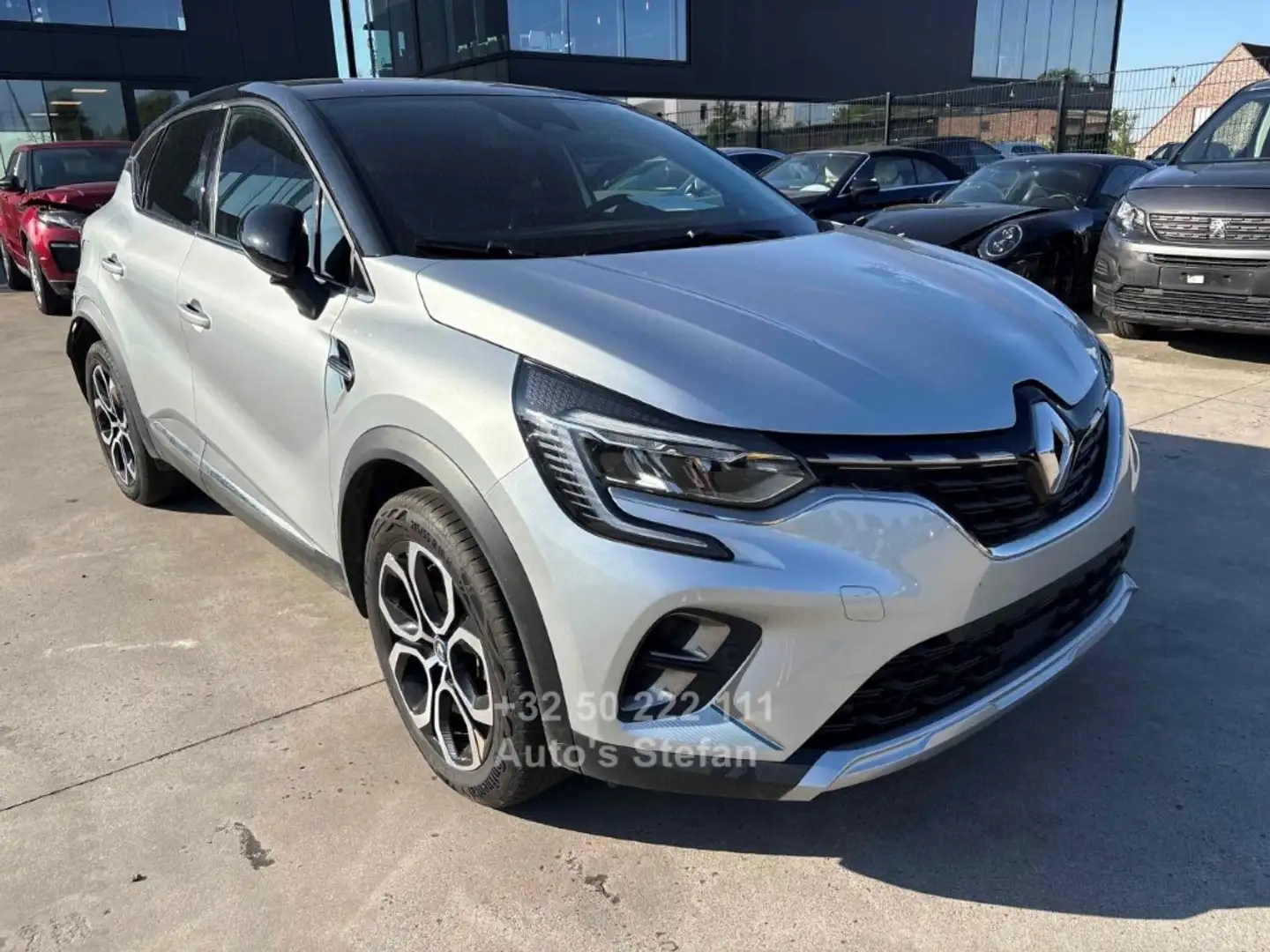 Renault Captur 1.6i E-TECH Argent - 1