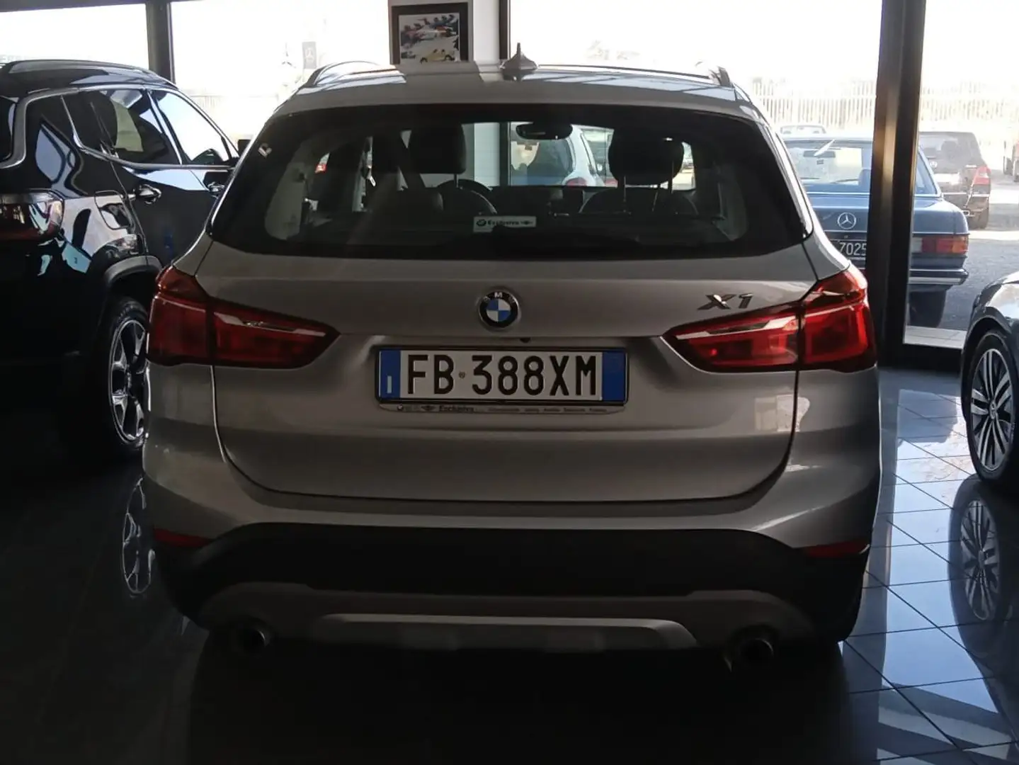 BMW X1 X DRIVE 2.0 D Plateado - 2
