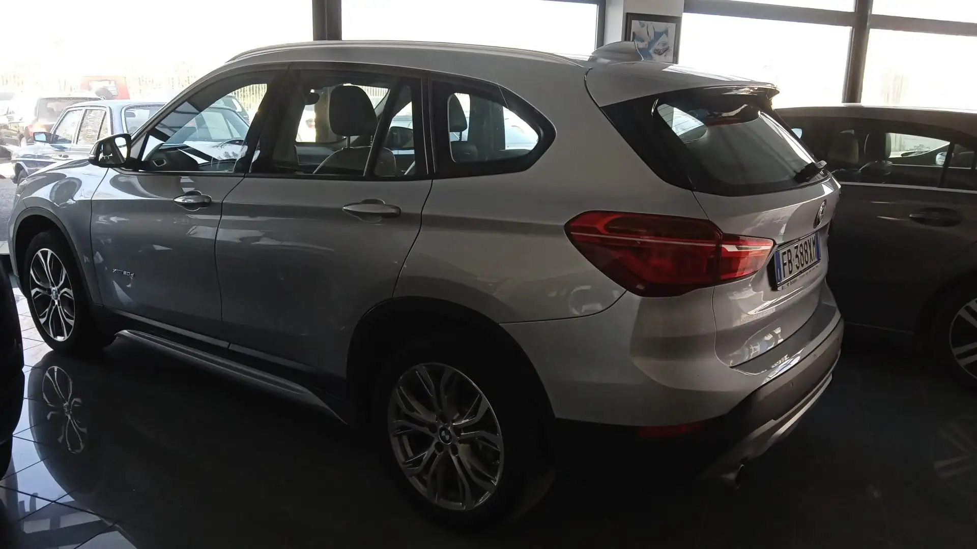 BMW X1 X DRIVE 2.0 D Plateado - 1