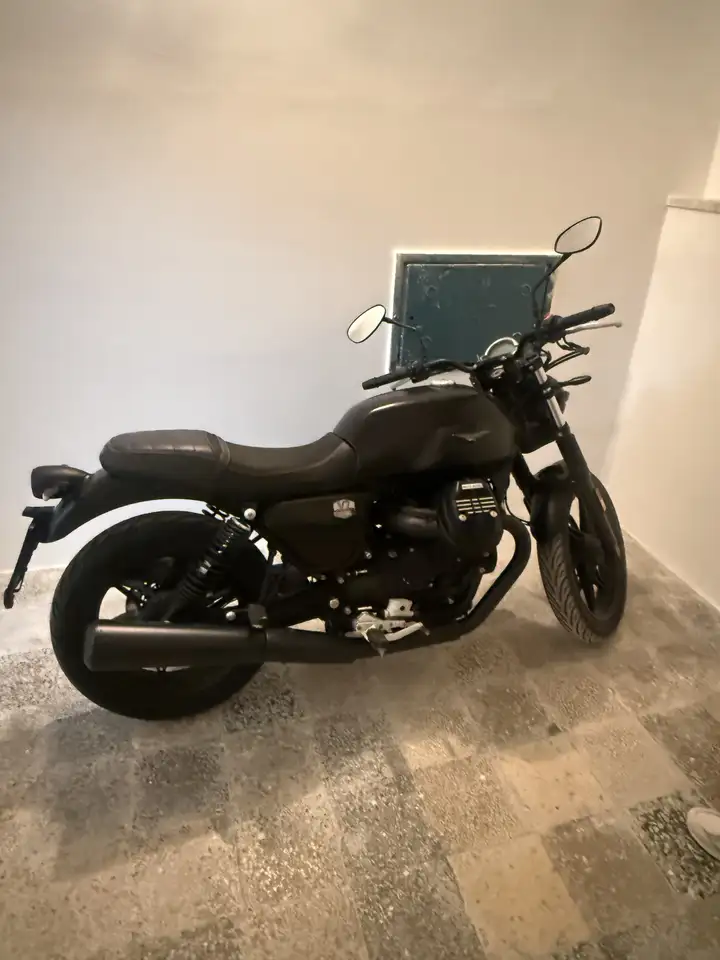 Moto Guzzi V 7