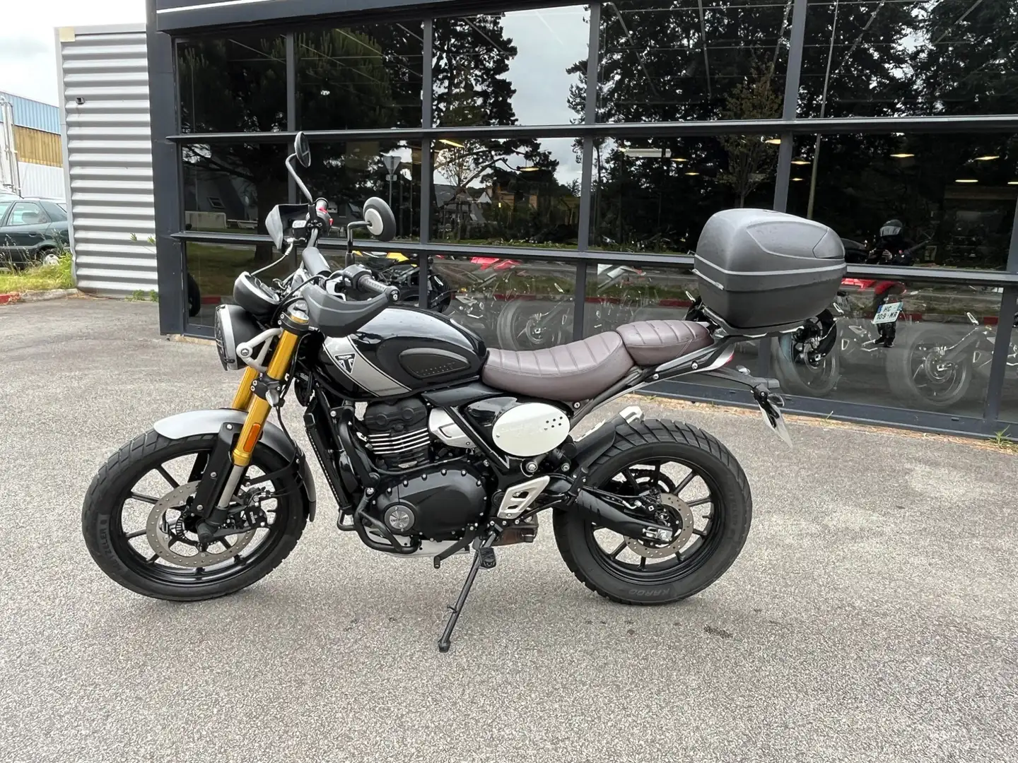 Triumph Scrambler 400 X Noir - 1