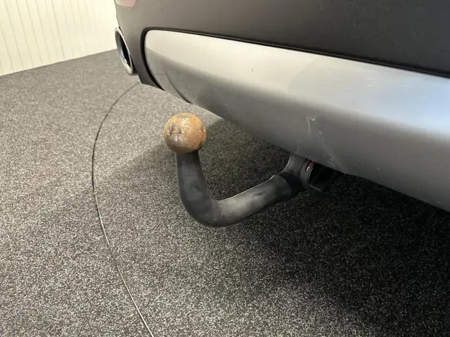Alfa Romeo Stelvio view 11