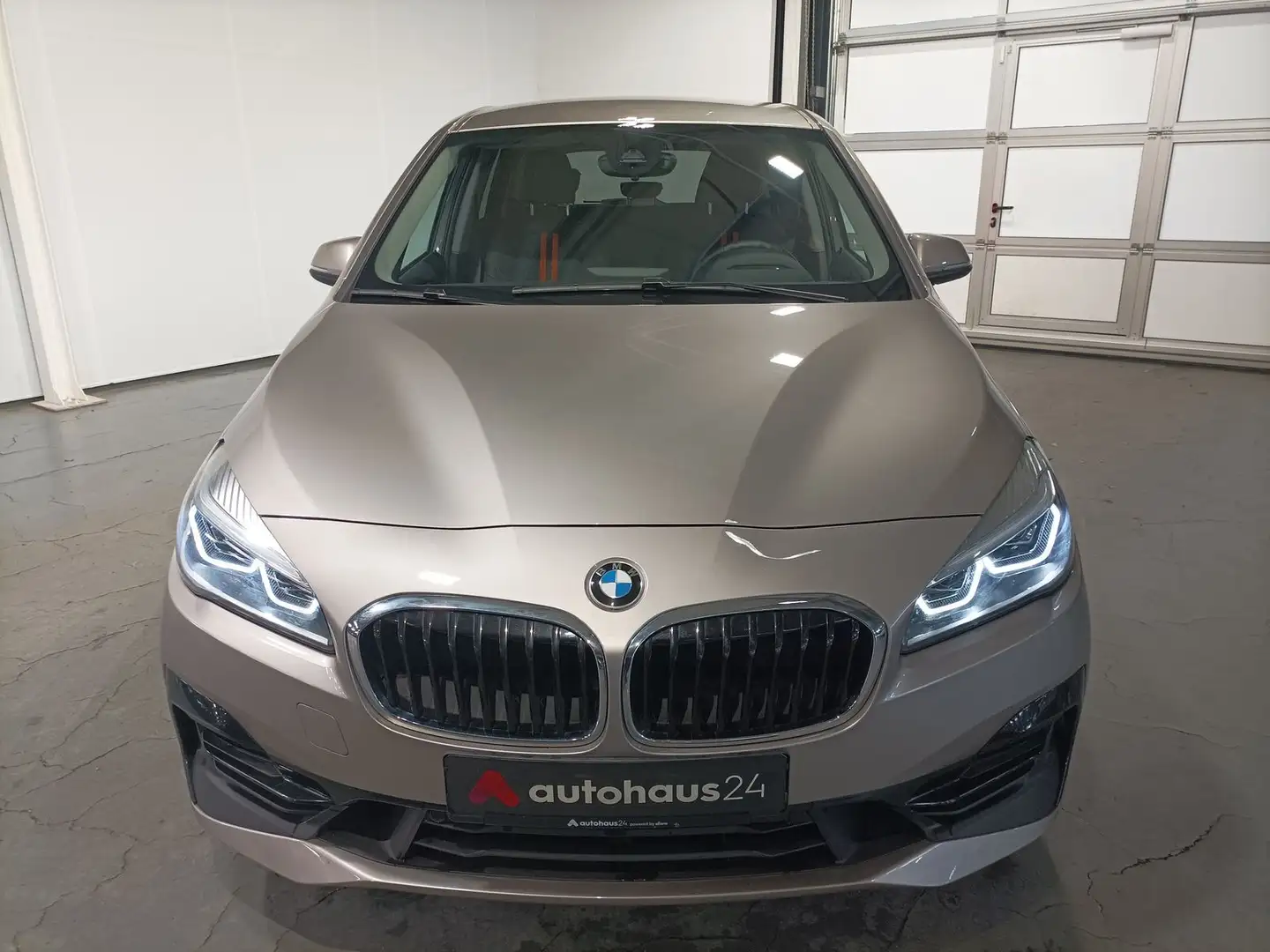 BMW 220 220i GT Sport Line |LED|Navi|Kamera|AHK|ACC Silber - 2