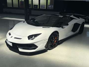 SVJ Roadster 1 of 1 | Bianco Phanes