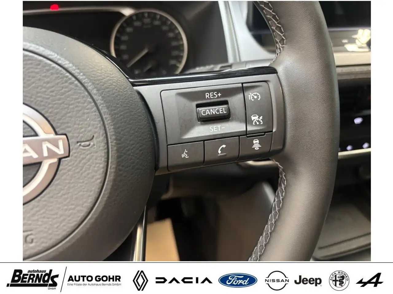 Nissan Qashqai 1.3 Acenta Klima PDC Navi WinterP. Kamera CarPlay, миниатюра 13