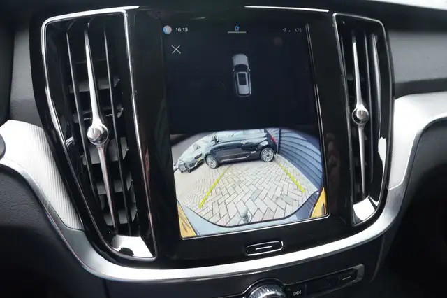 Volvo V60 view 19
