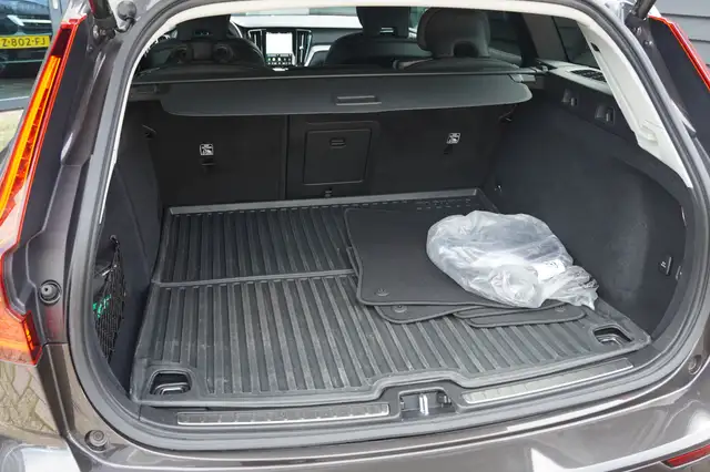 Volvo V60 view 30