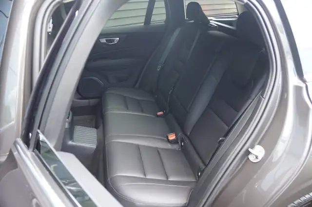 Volvo V60 view 26