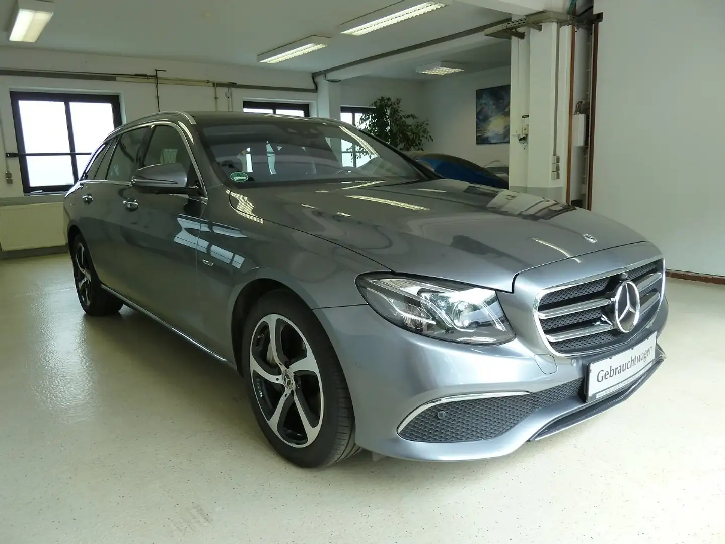 Mercedes-Benz E 400 d T 4M Sport Style HUD/Burm/Luft/Pano/360°/AHK Grau - 2