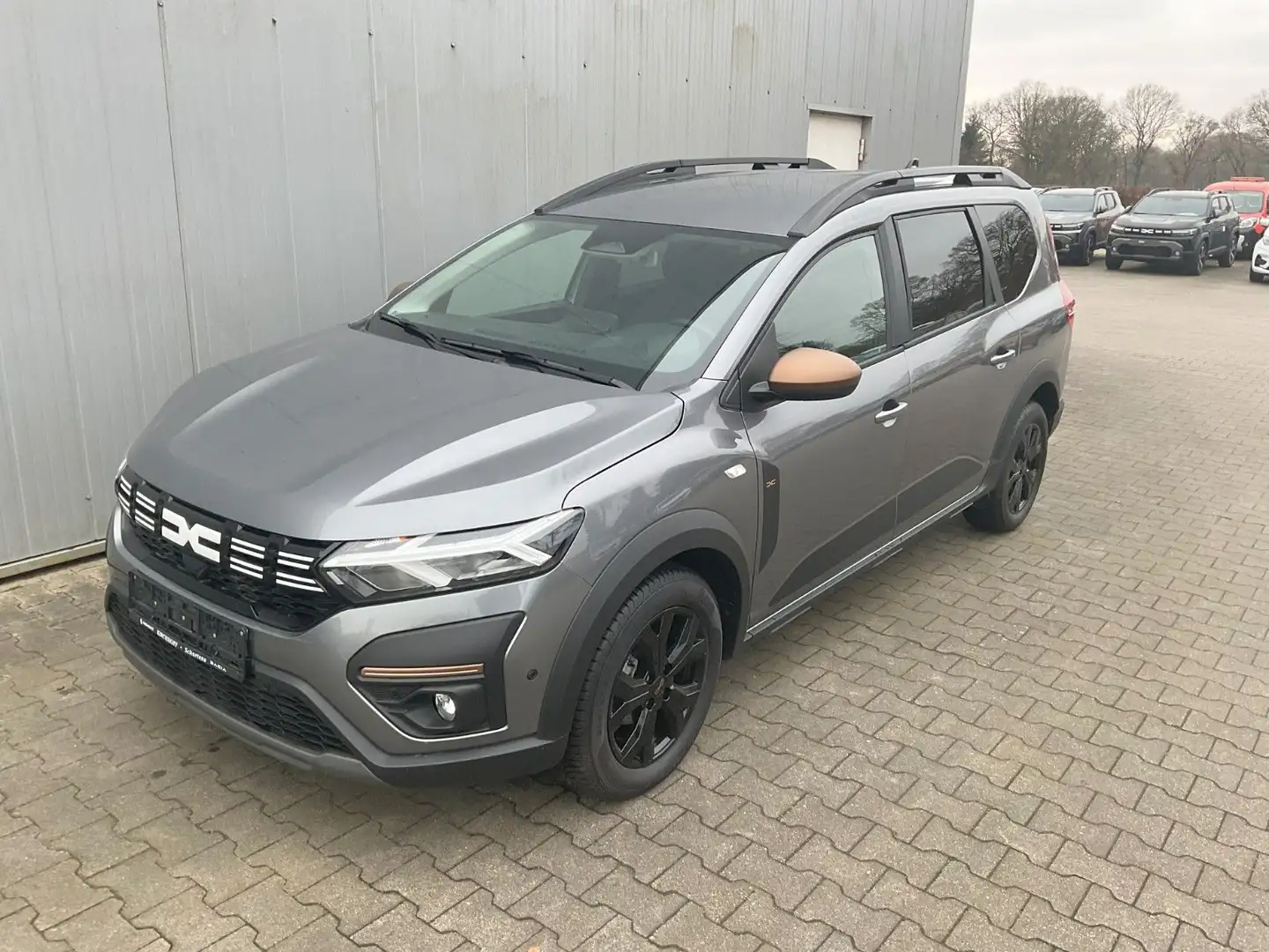 Dacia Jogger ECO-G 100 Extreme+ 5-Sitzer Grau - 1